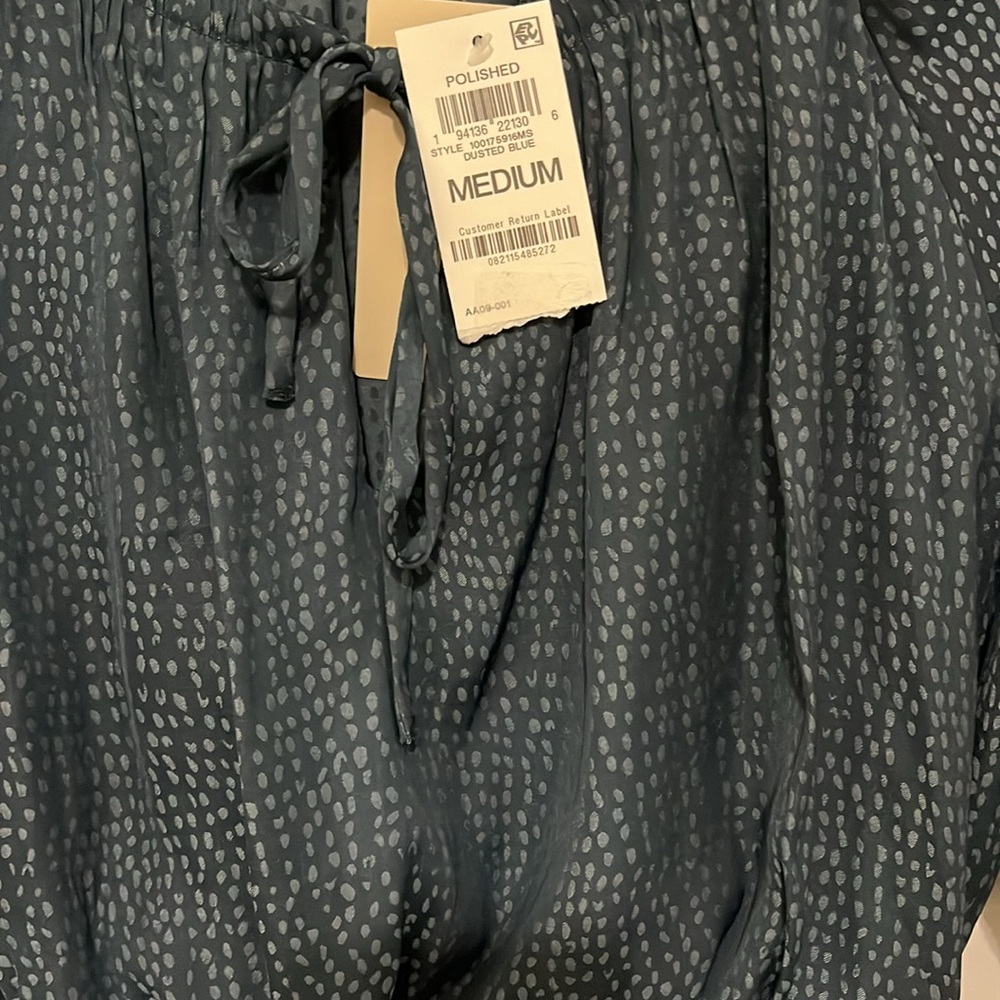 On 34th short sleeve blue dress with tie in the front size medium - Picture 4 of 12